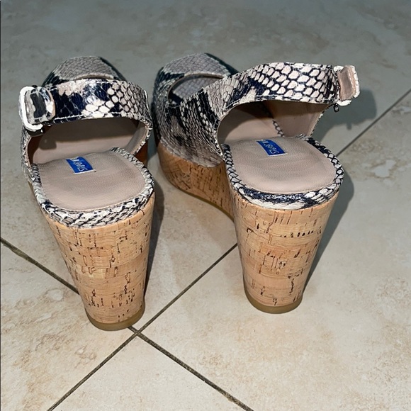 Stuart Weitzman Snake Print Slingback Wedges - Picture 5 of 13